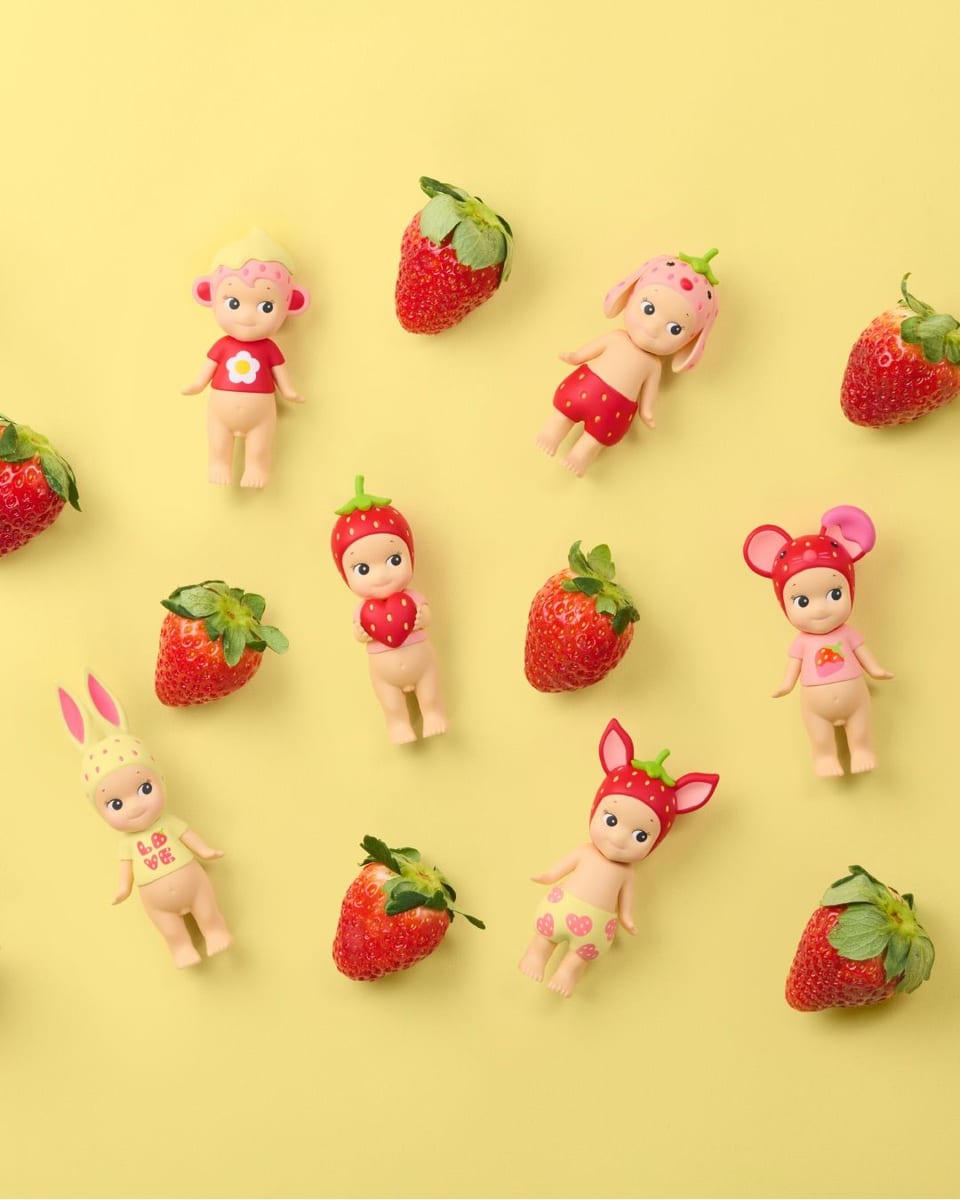 sonny angel strawberry love series regular